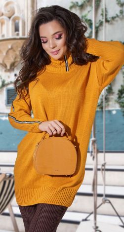 Удлинённый свитер с кристаллами