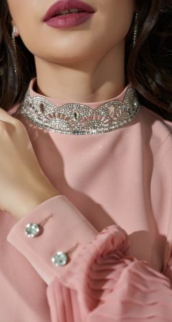 Роскошное свободное платье с кристаллами