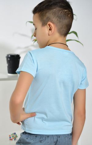 Футболка на хлопчика блакитна