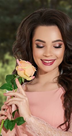 Нарядное платье с фатиновым подъюбником 