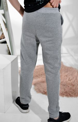 Sports pants for teenagers