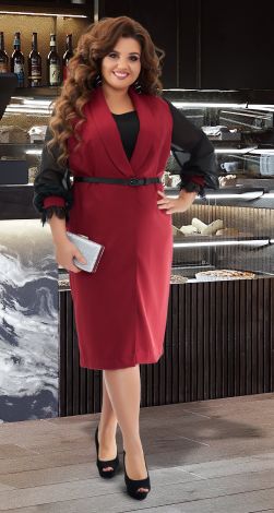 Костюмы женские