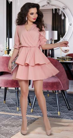 Короткое платье с пышной юбочкой