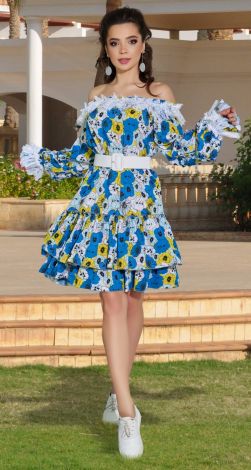 Яркое летнее платье 