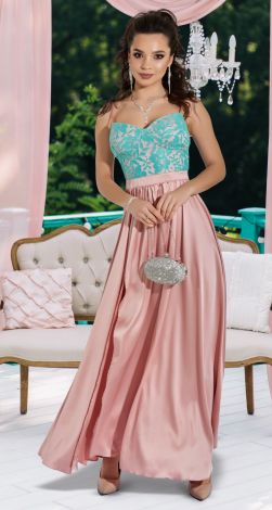 Красивое длинное платье 