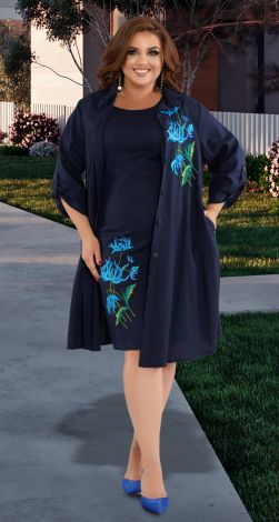 Костюмы женские