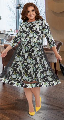 Красивое платье с двойной юбочкой большого размера