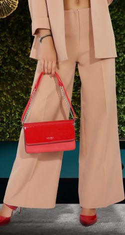 Модний брючний костюм