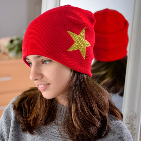 Шапка для дівчаток червона