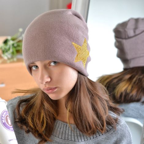 Шапка для дівчаток бежева