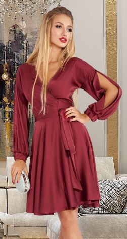 Шелковое платье с мерцающей прозрачной спинкой