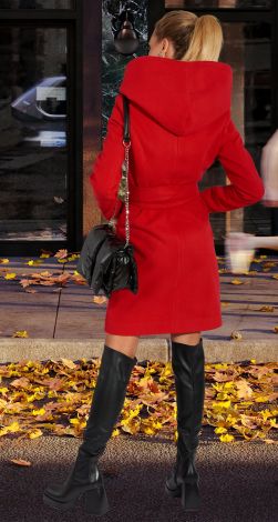 Жіночий верхній одяг