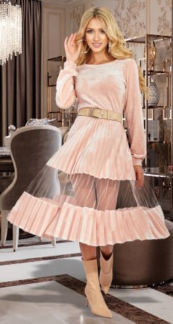 Красива оксамитова сукня пліссе