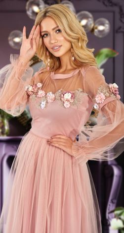 Платье с красивыми рукавами