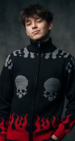 Чорний кардиган на блискавці з черепами та полум'ям «Hellfire Skull»