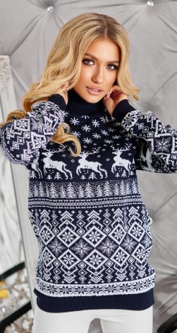 Свитер с оленями