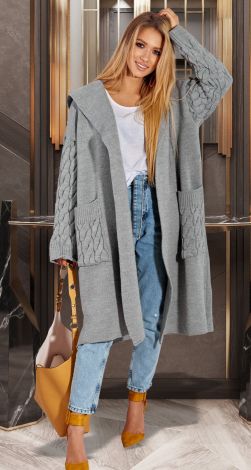 Тёплый кардиган с капюшоном