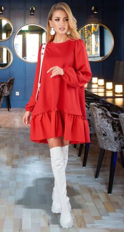 Расклешенное платье с оборкой