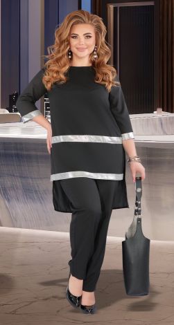 Красивый брючный костюм большого размера