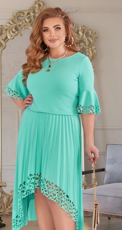 Красивый костюм с юбкой плиссе большого размера