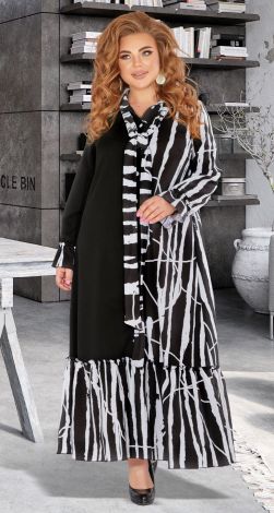 Beautiful plus size dress with a frill