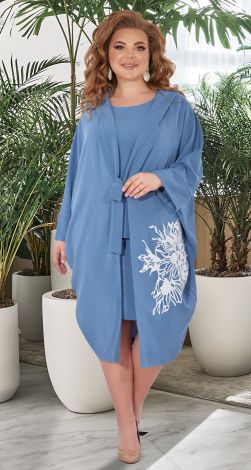 Нарядный красный костюм большого размера