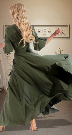 Стильное длинное платье