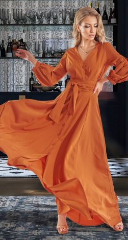 Стильное длинное платье