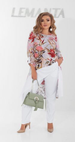 Світлий костюм із брюками великого розміру