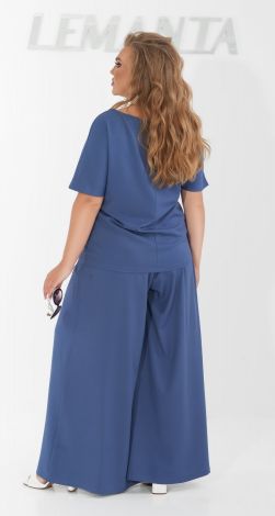 Костюми жіночі