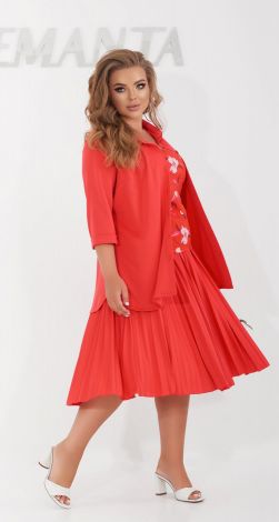 Костюмы женские