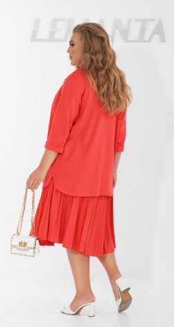 Костюмы женские