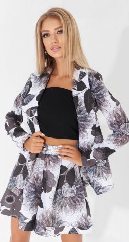 Костюми жіночі