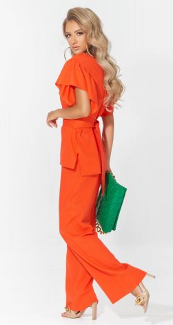 Костюми жіночі