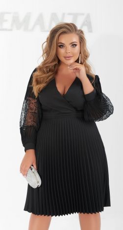Elegant plus size pleated dress