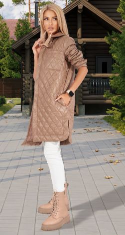 Жіночий верхній одяг