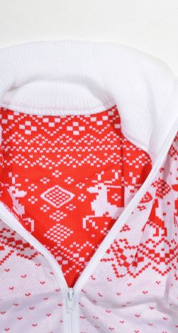 Кофта  с оленями 