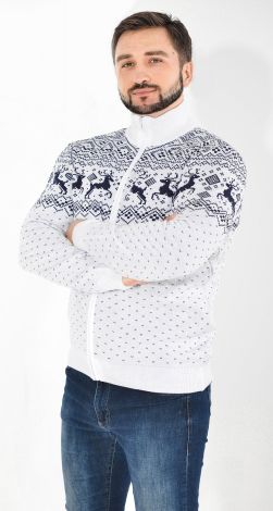 Кофта  с оленями 