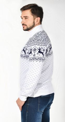 Кофта  с оленями 