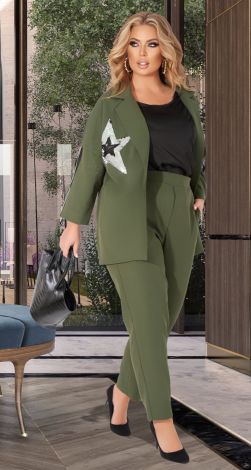 Стильный брючный костюм большого размера