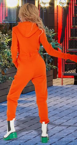 Костюми жіночі