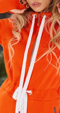 Костюми жіночі