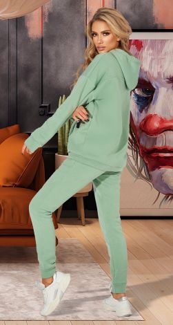 Костюми жіночі