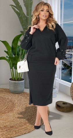 Стильный женский костюм большого размера