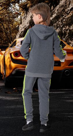 Спортивный костюм на мальчика