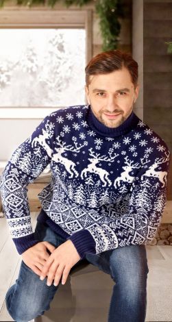 Свитер с оленями