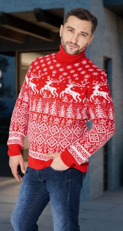 Свитер с оленями