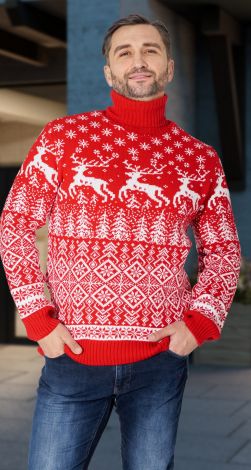 Свитер с оленями