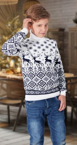 Светр з оленями