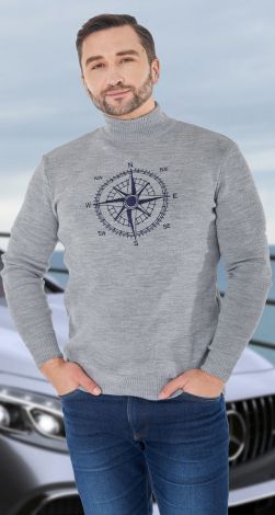 Мужской свитер с вышивкой